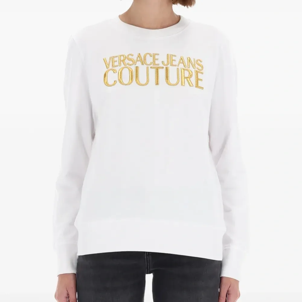 Свитшот с вышитым логотипом