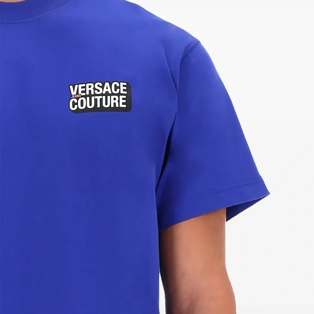 Футболка с нашивкой-логотипом