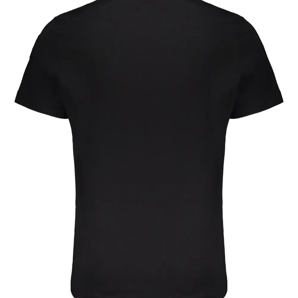 Минималистичная футболка с короткими рукавами