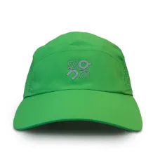 Бейсболка с логотипом из коллаборации с On