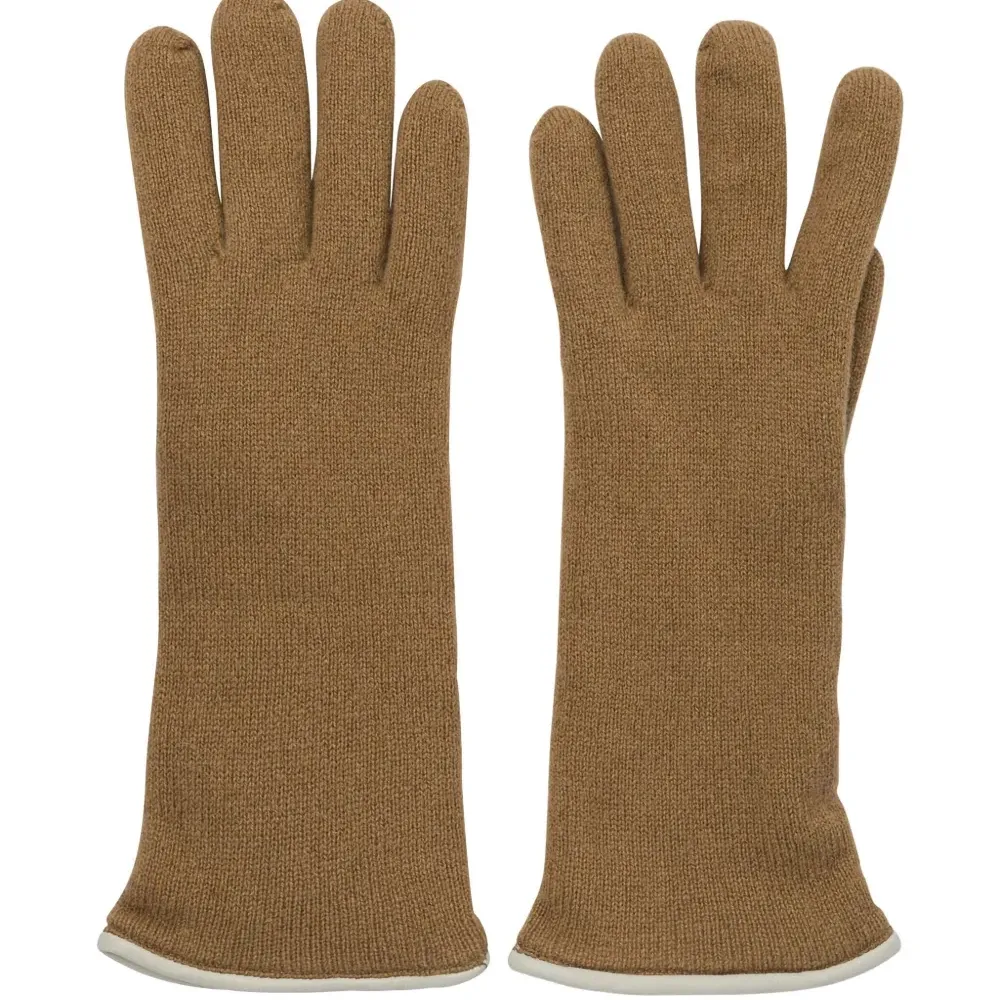 Вязаные перчатки