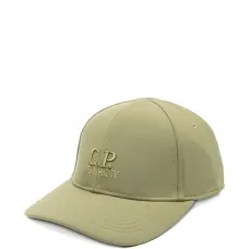 Кепка с вышитым логотипом