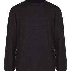 Свитер с высоким воротником