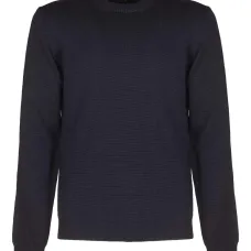 Свитер с круглым вырезом