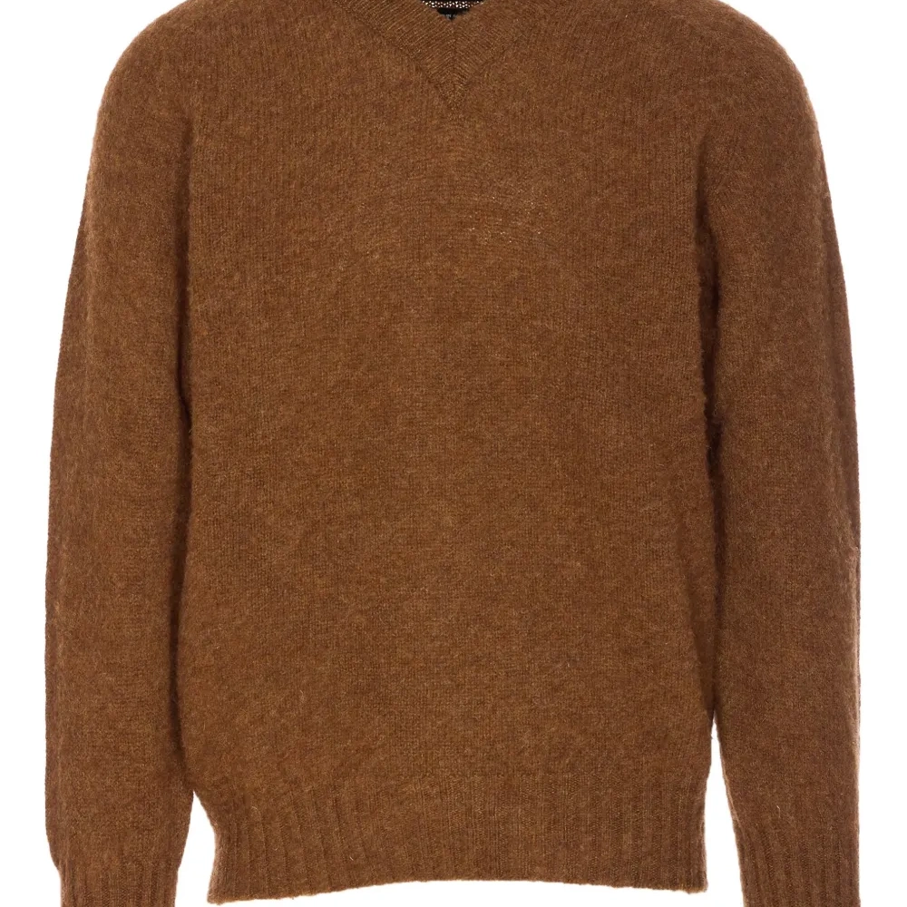 Свитер "Воспоминания о будущем" с V-образным вырезом