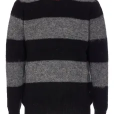 Свитер в полоску с круглым вырезом