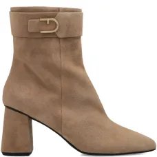 Ботинки на каблуке с пряжкой