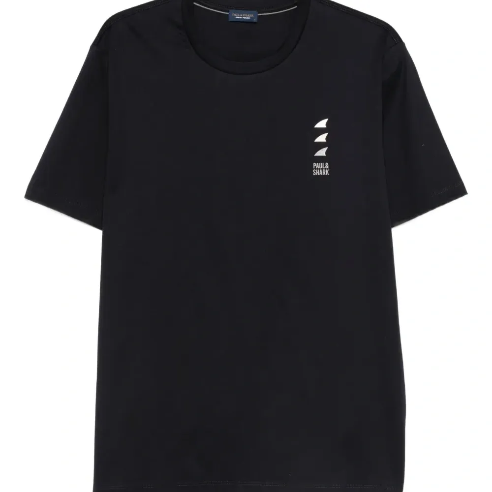 Футболка с логотипом