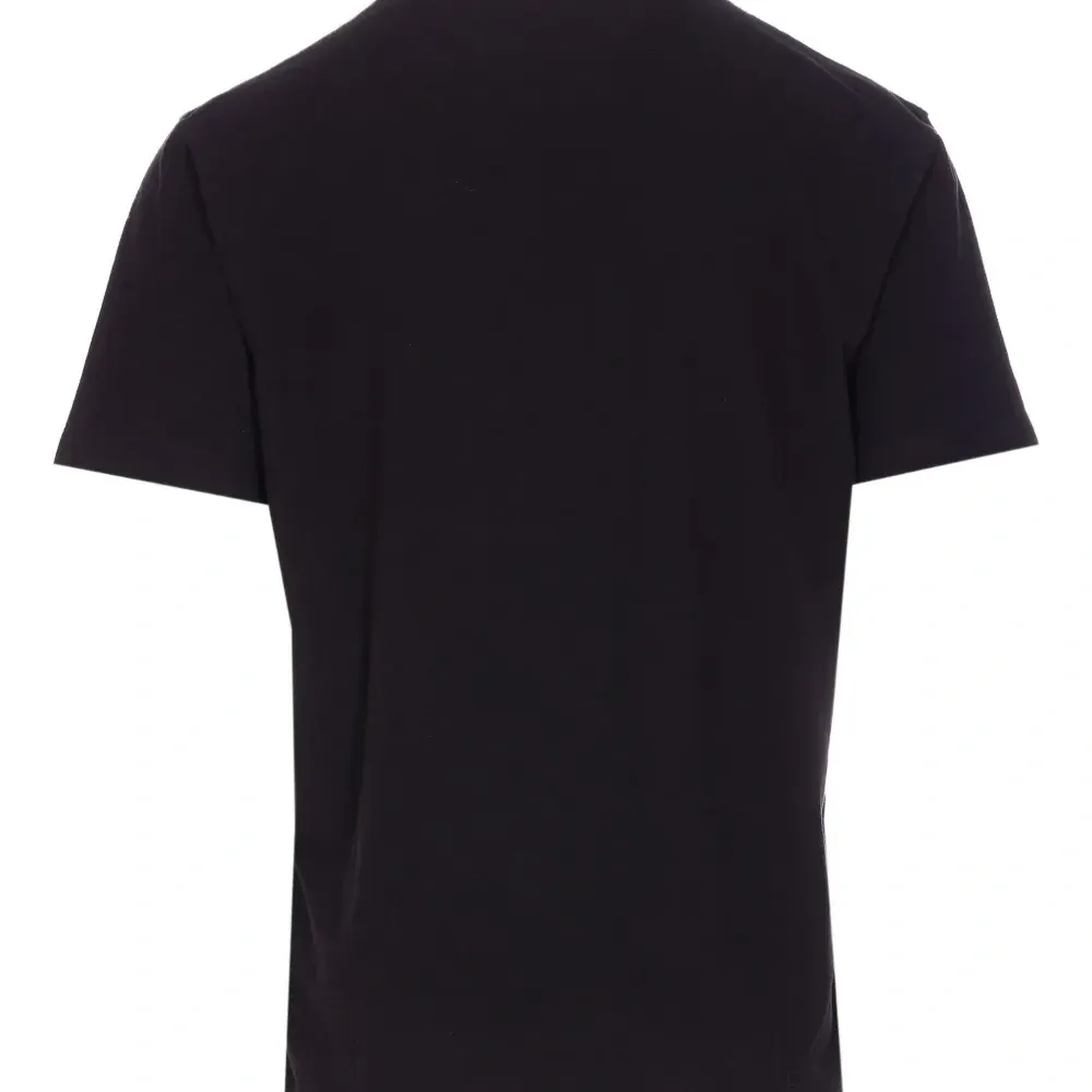 Футболка с нашивкой-компасом