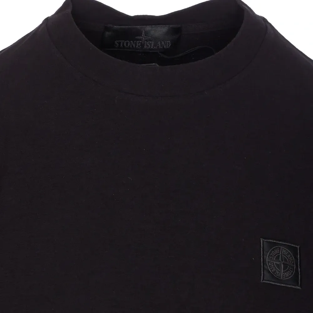 Футболка с нашивкой-компасом