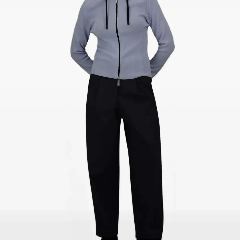 Зауженные брюки