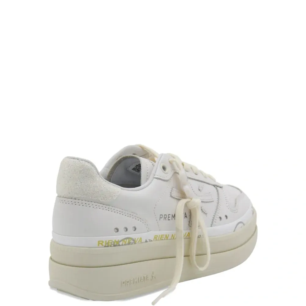 Кожаные кроссовки на платформе Micol 7010