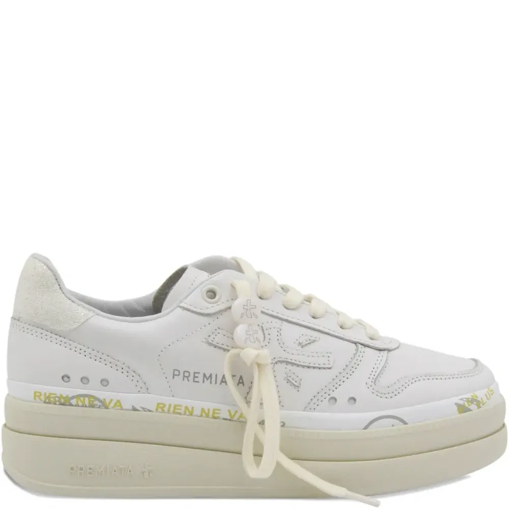 Кожаные кроссовки на платформе Micol 7010