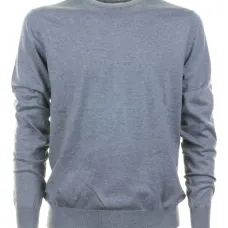 Свитер с круглым вырезом