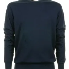 Свитер с круглым вырезом