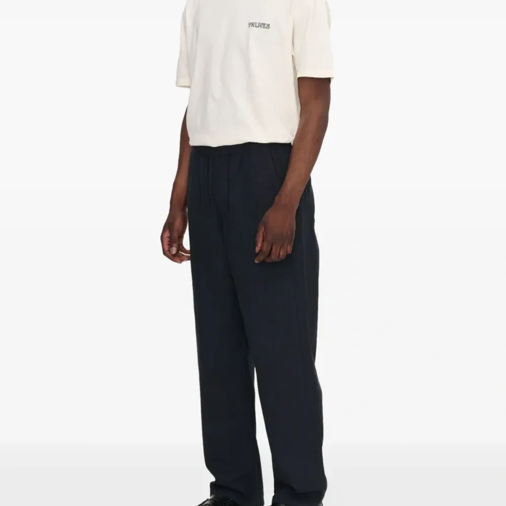 Брюки прямого кроя