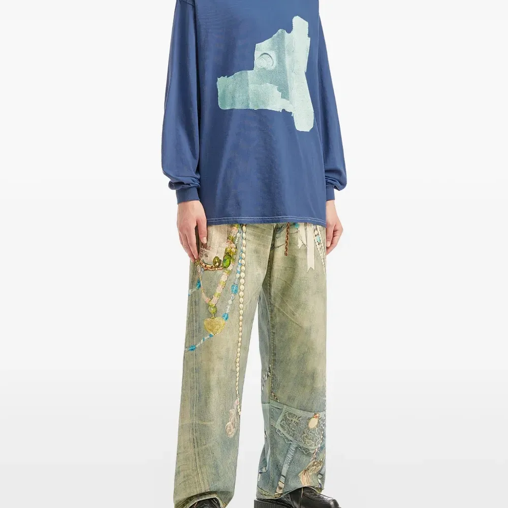 Футболка с длинными рукавами и принтом