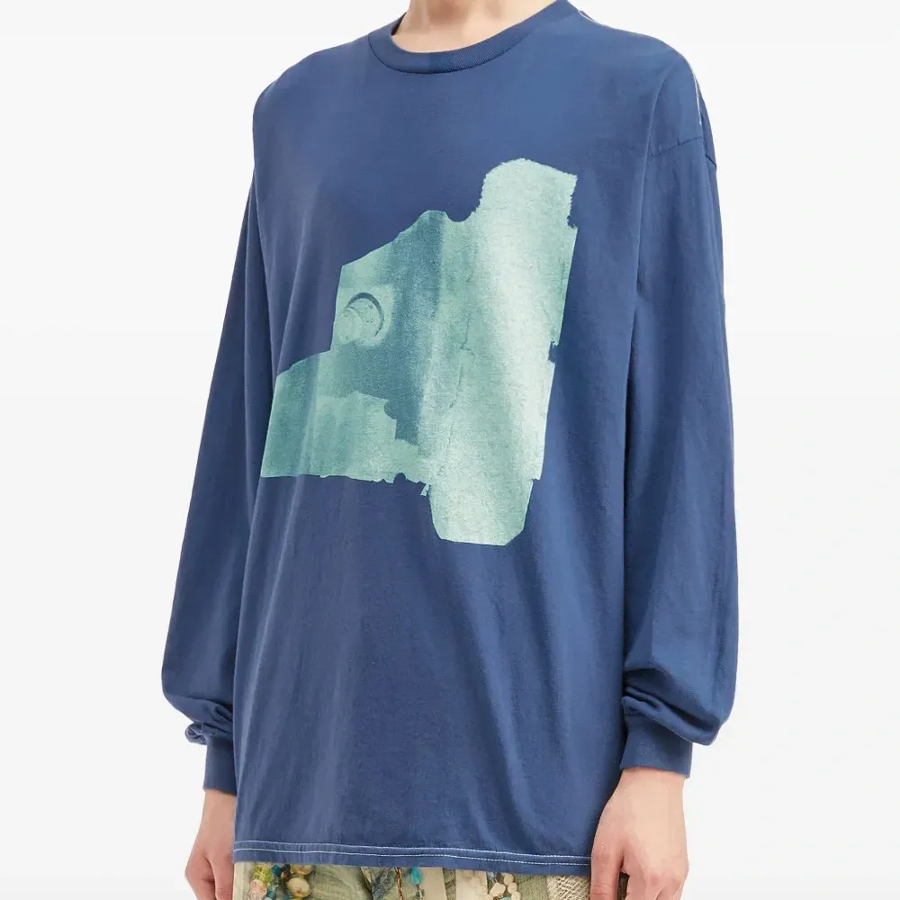 Футболка с длинными рукавами и принтом