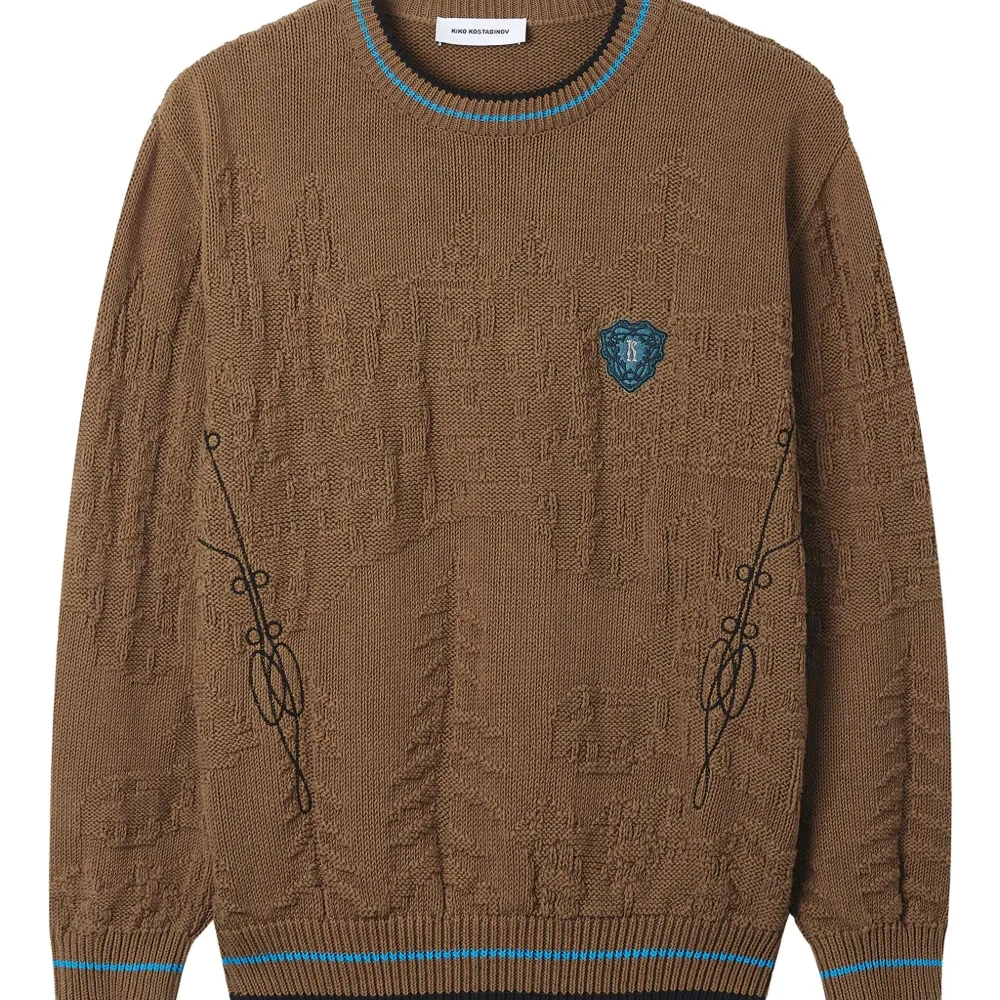 Свитер с тиснёным рисунком