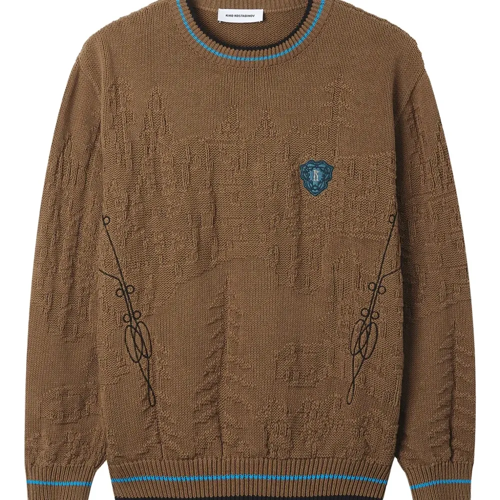 Свитер с тиснёным рисунком