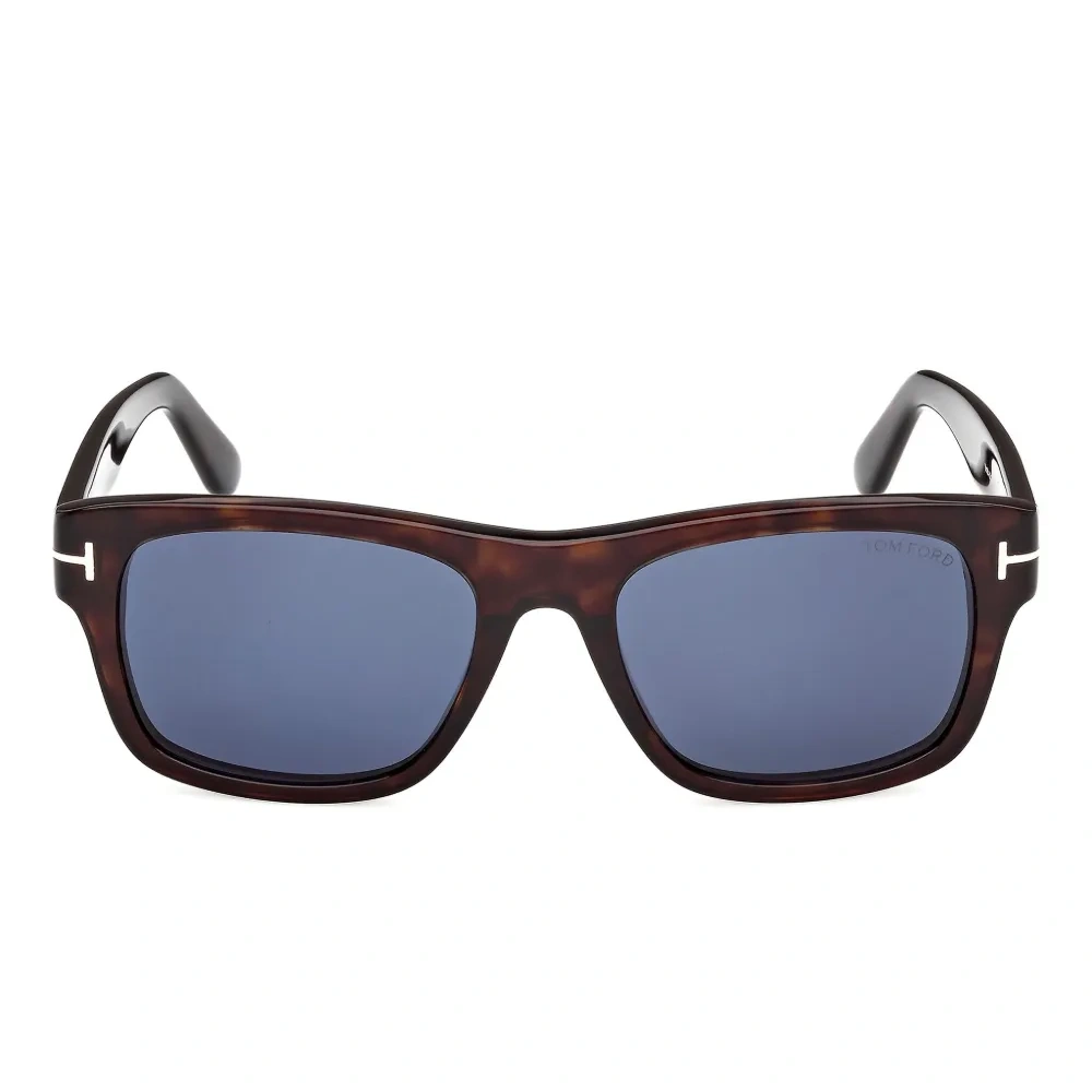 Солнцезащитные очки в квадратной оправе Солнцезащитные очки в квадратной оправе