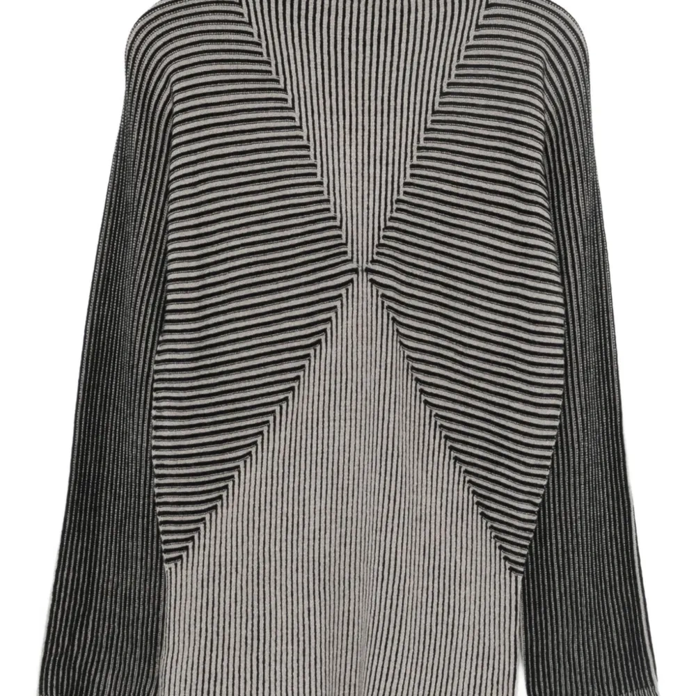 Полосатый свитер Полосатый свитер