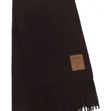 Шарф с бахромой и нашивкой-логотипом