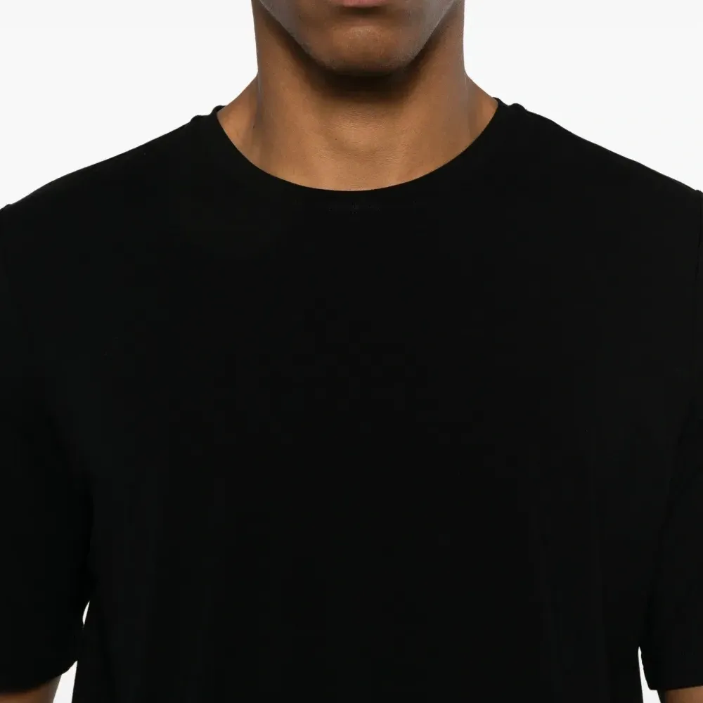 Футболка с круглым вырезом