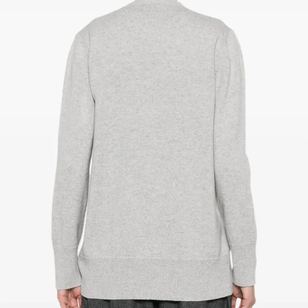 Кардиган с V-образным вырезом