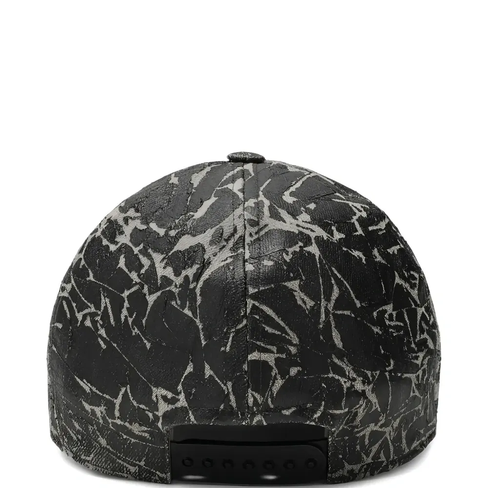 Бейсболка с узором