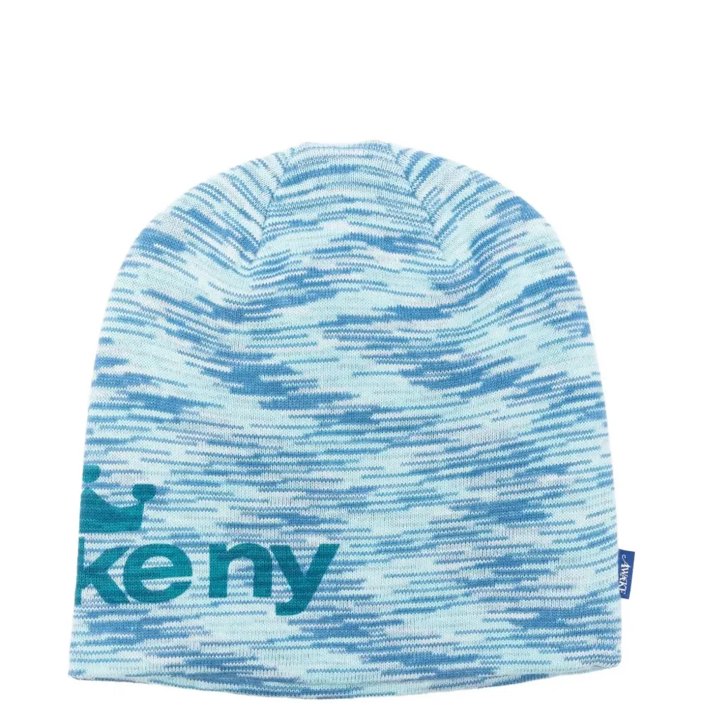 Вязаная шапка с логотипом