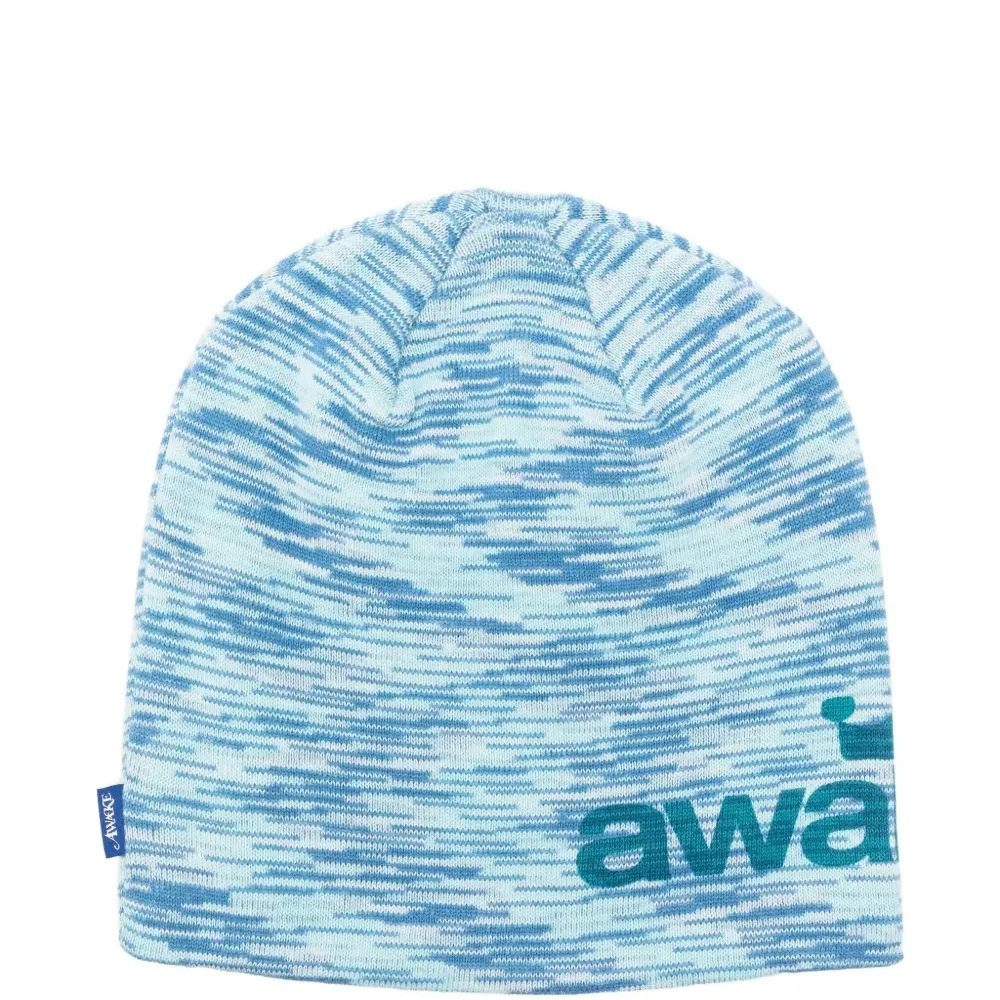 Вязаная шапка с логотипом