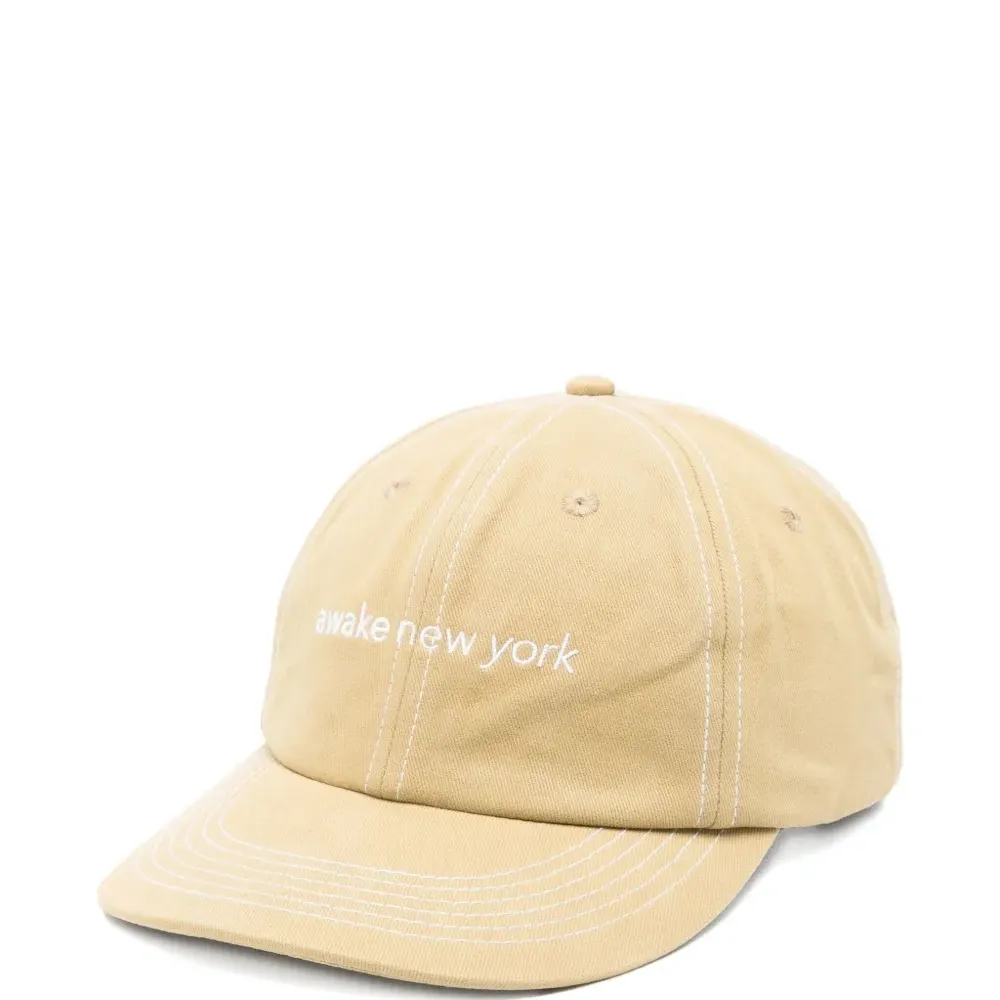 Бейсболка с вышитым логотипом