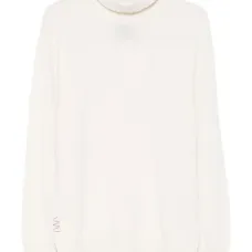 Вязаный свитер с вышивкой и высоким воротом