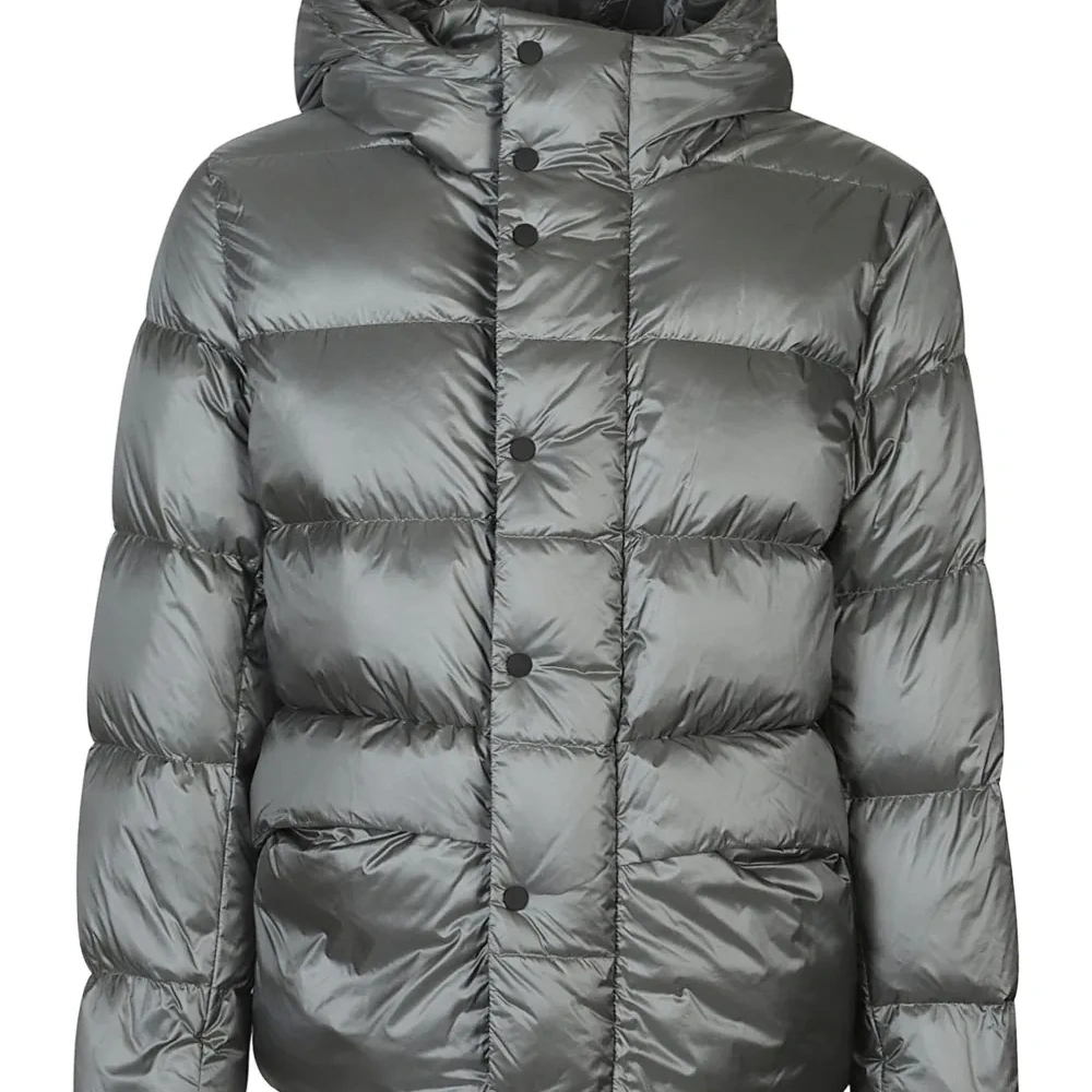 Стеганая куртка с капюшоном