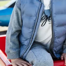 Стеганый легкий жилет Стеганый легкий жилет