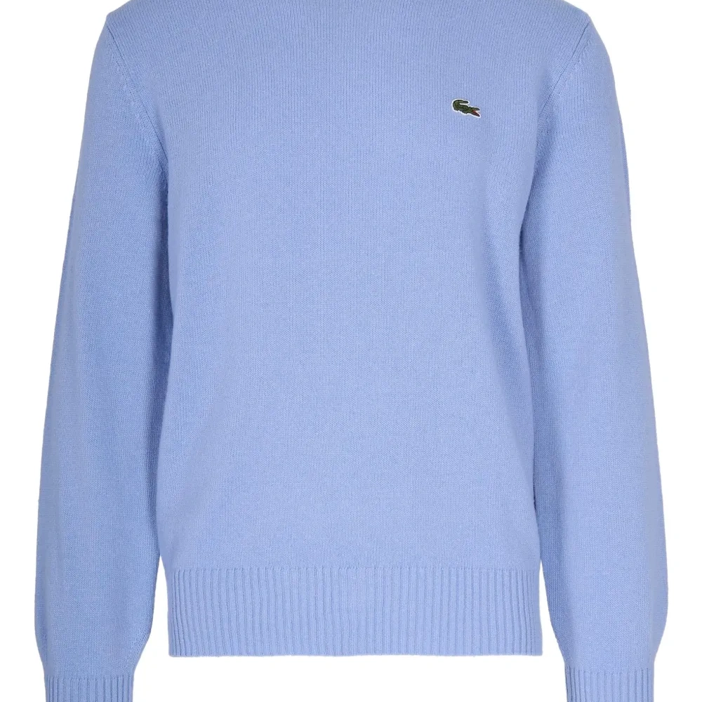 Шерстяной свитер