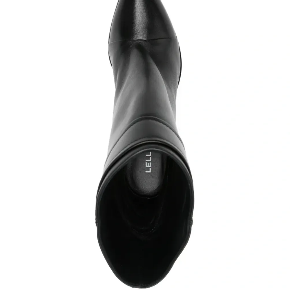 Ботинки на пряжке