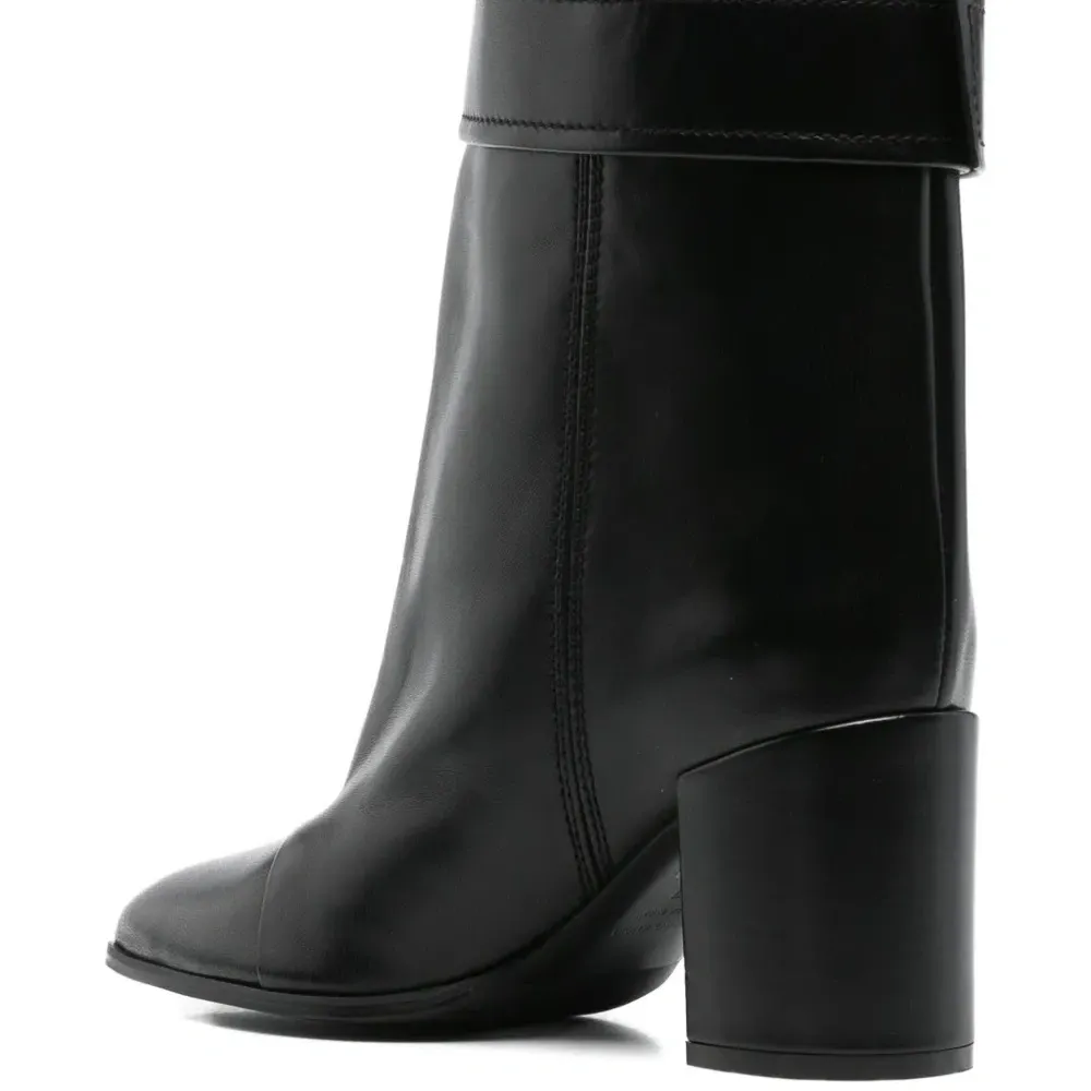 Ботинки на пряжке