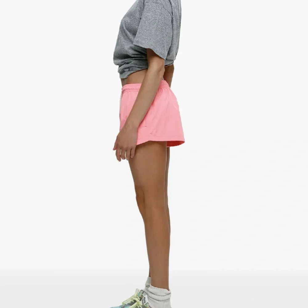 Короткие шорты с кулиской