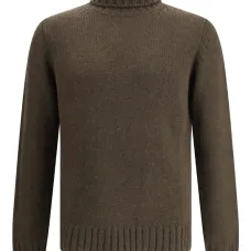 Свитер с воротником-гольф