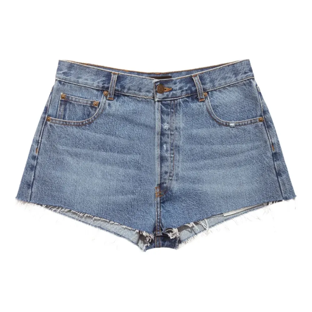 Джинсовые шорты с бахромой