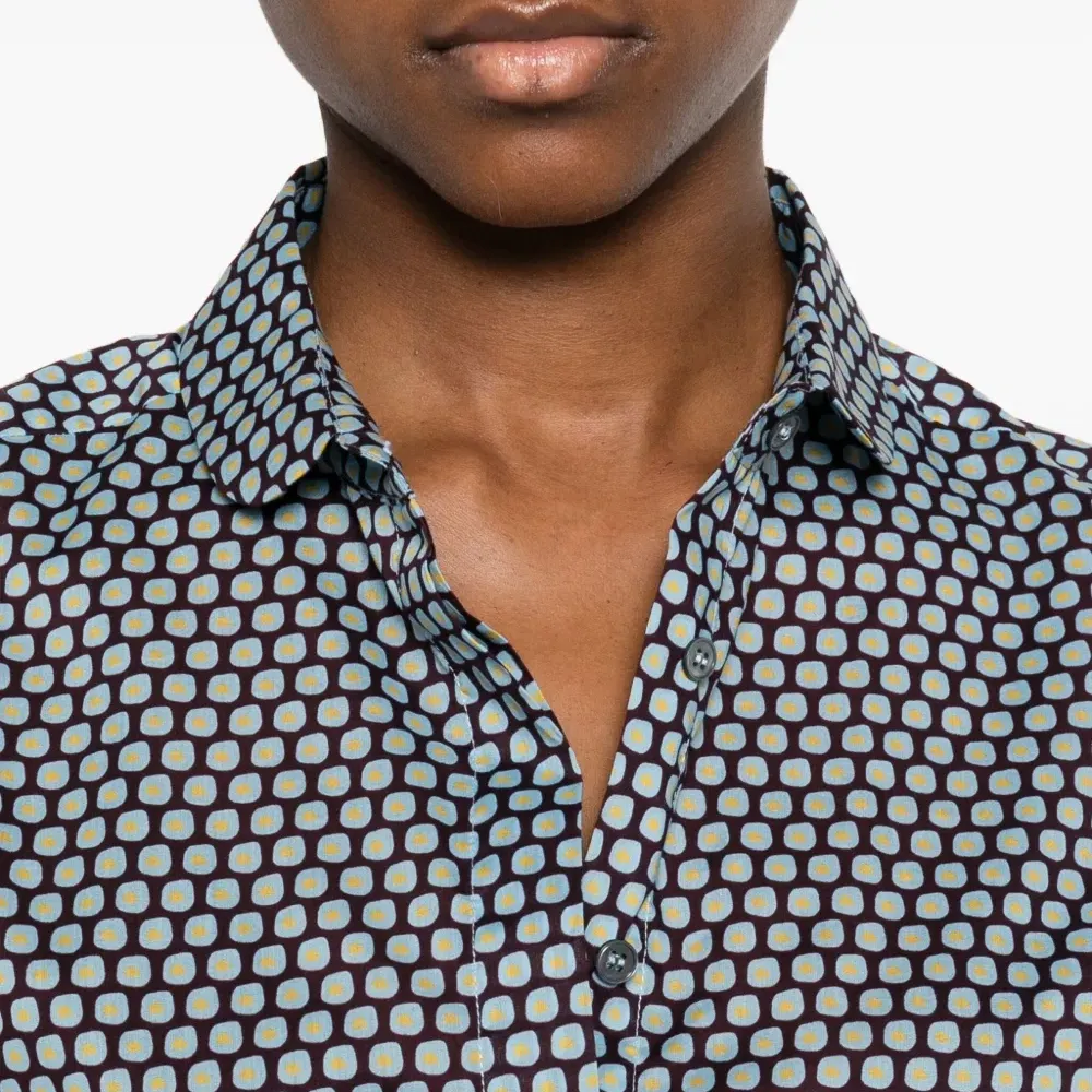 Рубашка с узором на пуговицах