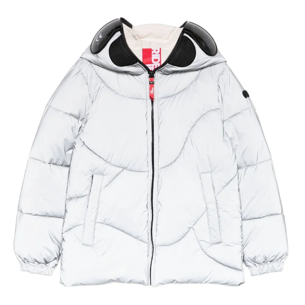 Куртка на молнии