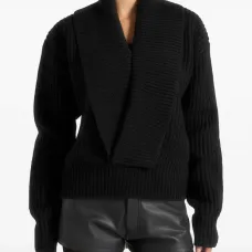 Вязаный свитер с глубоким вырезом Azra