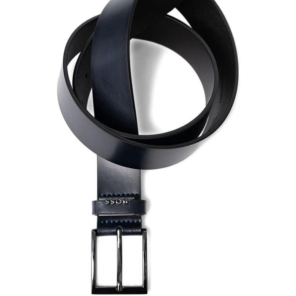 Кожаный ремень с квадратной пряжкой