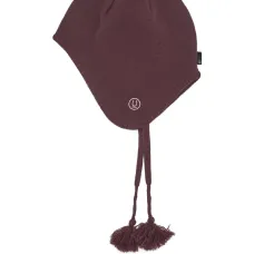 Вязаная шапка бордового цвета с кисточками