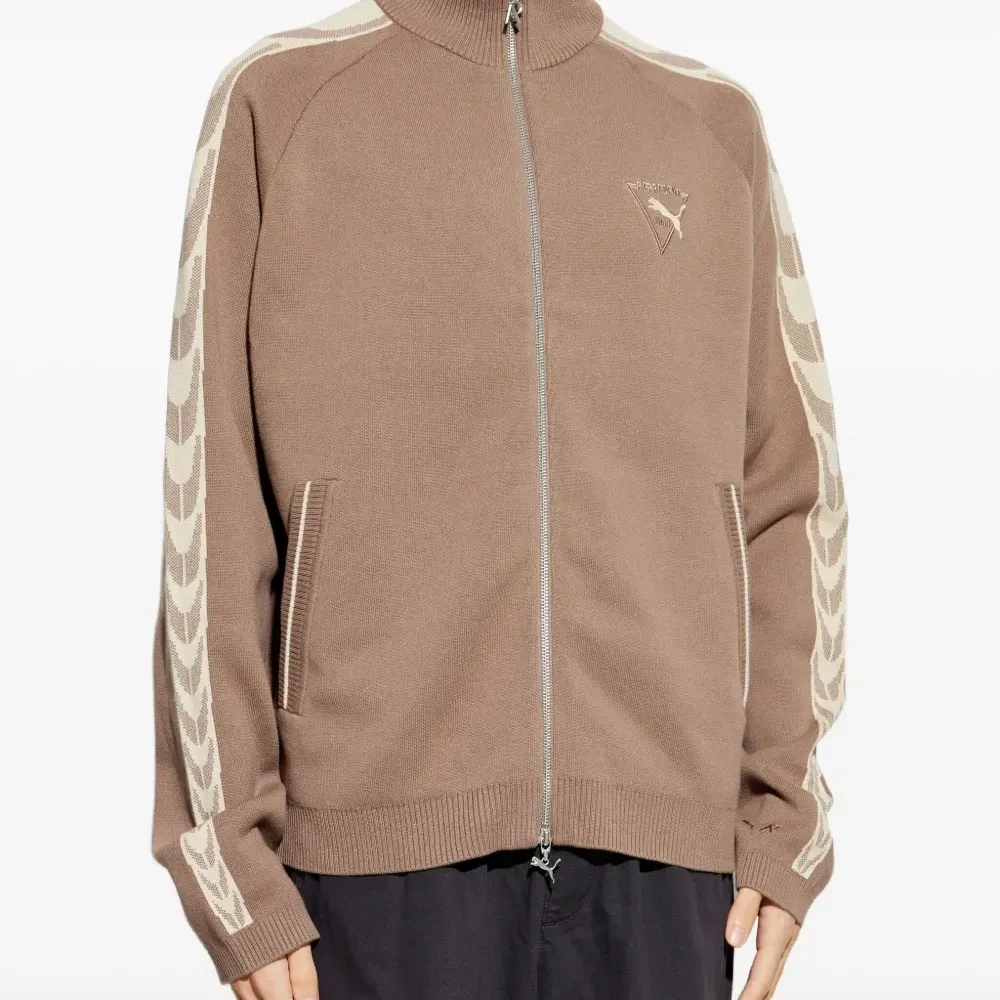 Толстовка на молнии с вышитым логотипом из коллаборации с Represent Толстовка на молнии с вышитым логотипом из коллаборации с Represent