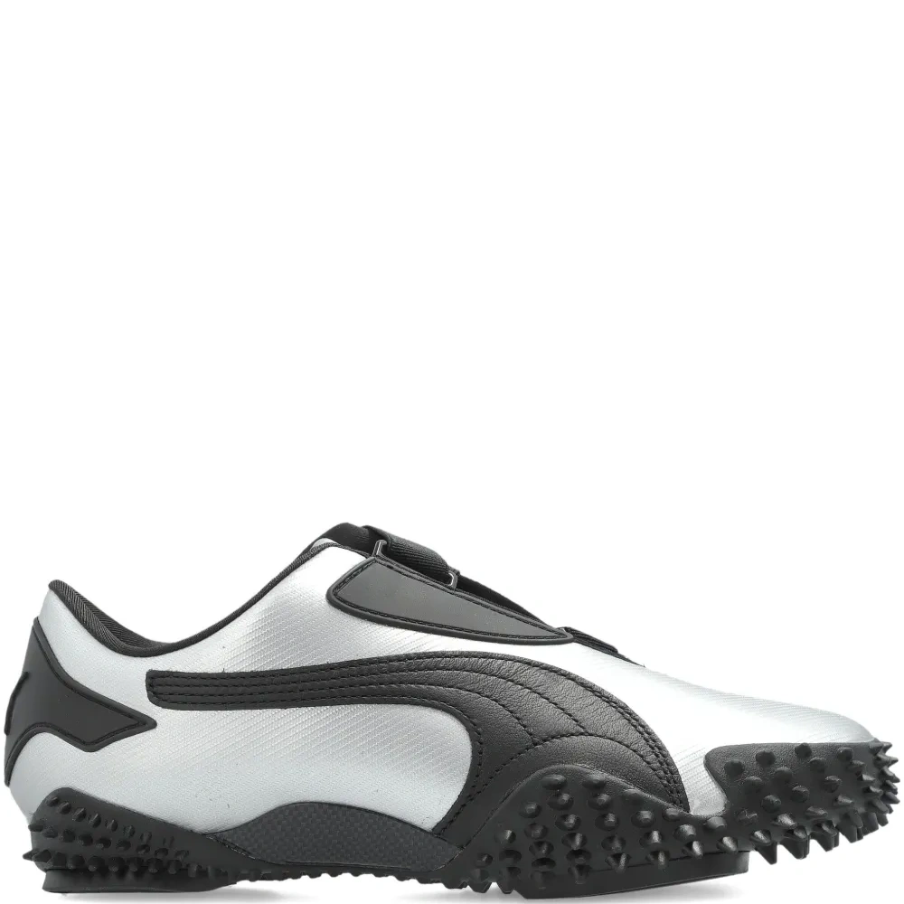 Кроссовки с логотипом