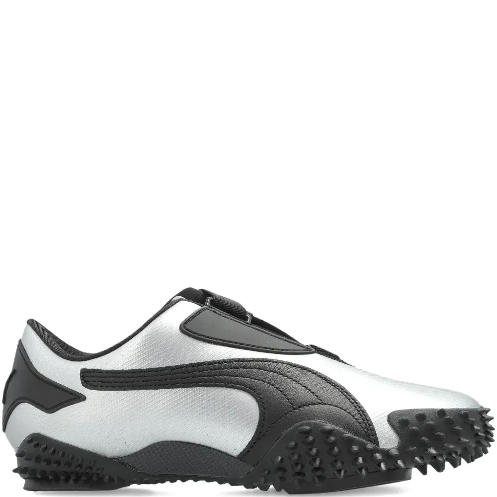 Кроссовки с логотипом